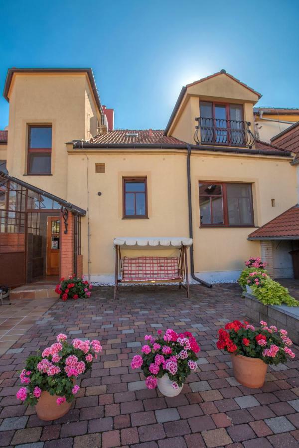 Pension Cizek Микулов Екстериор снимка
